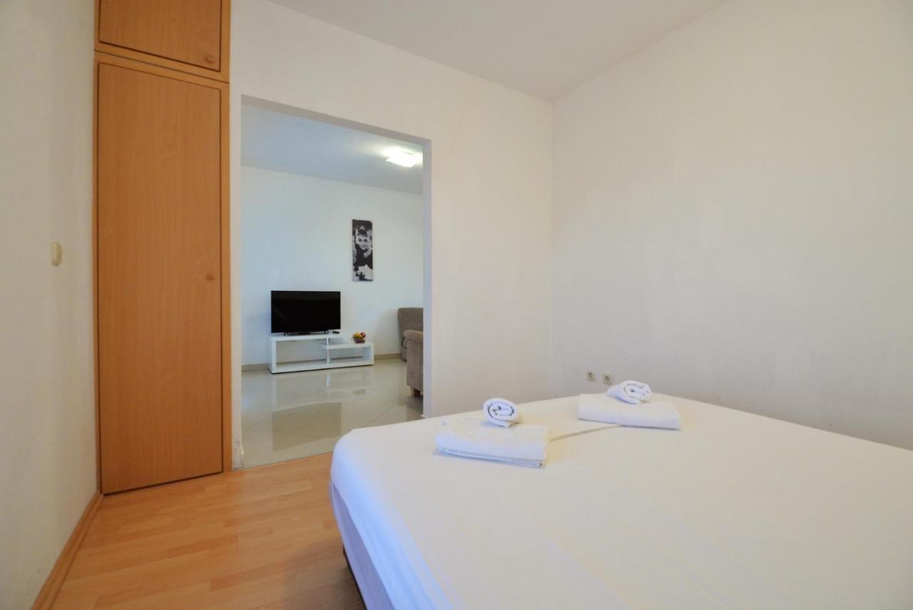 Apartmani Vedrana, Murter Exterior foto