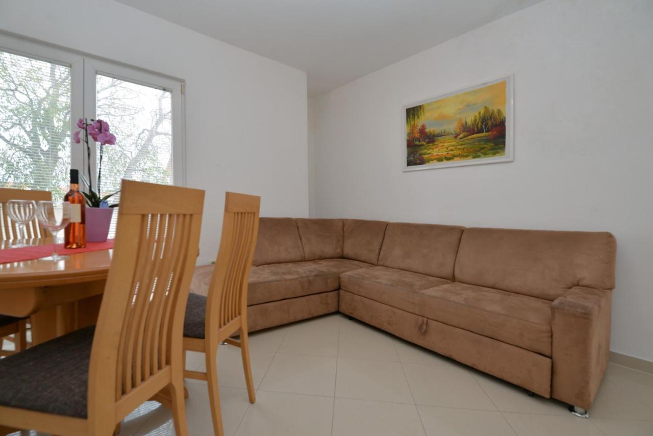Apartmani Vedrana, Murter Exterior foto