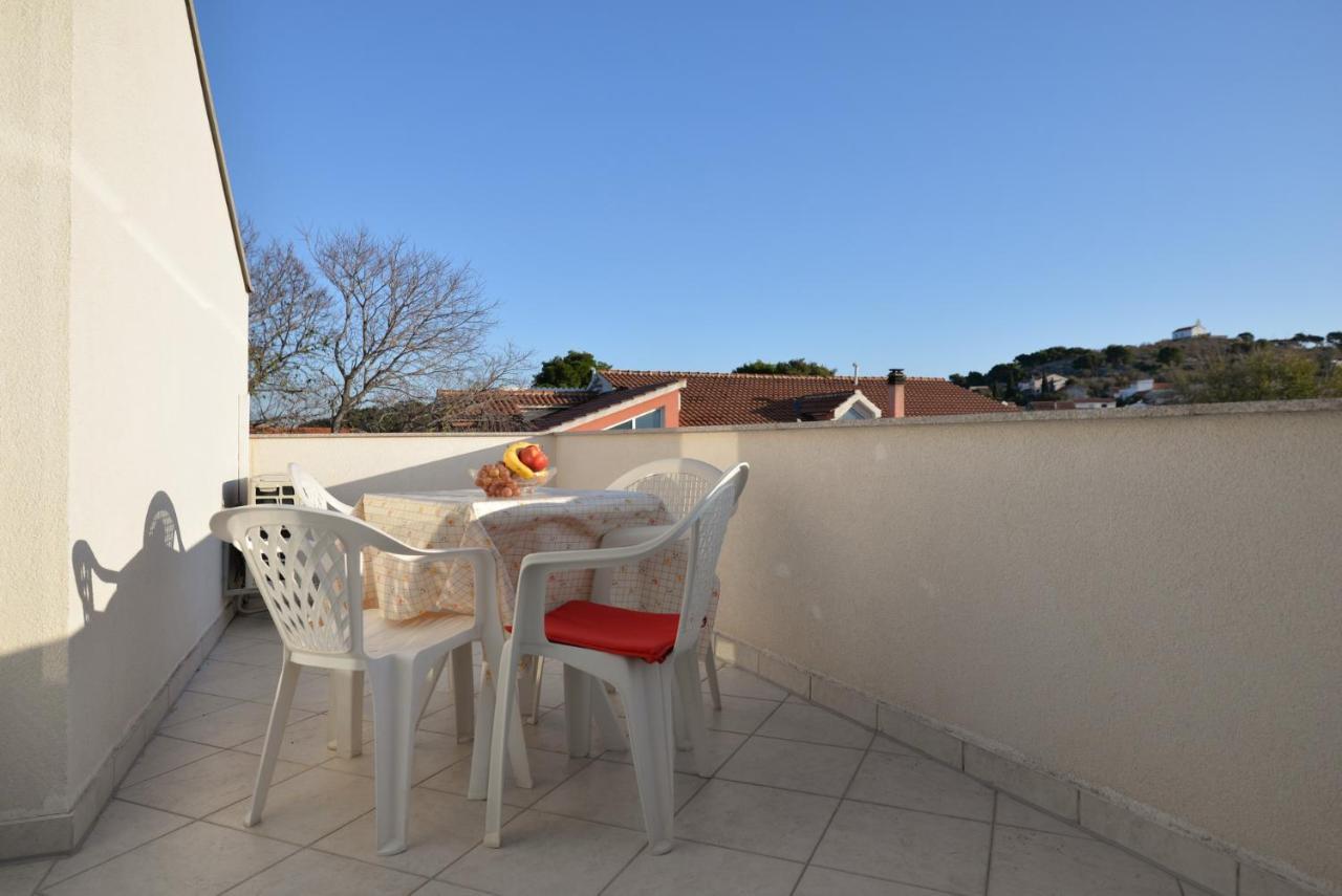 Apartmani Vedrana, Murter Exterior foto